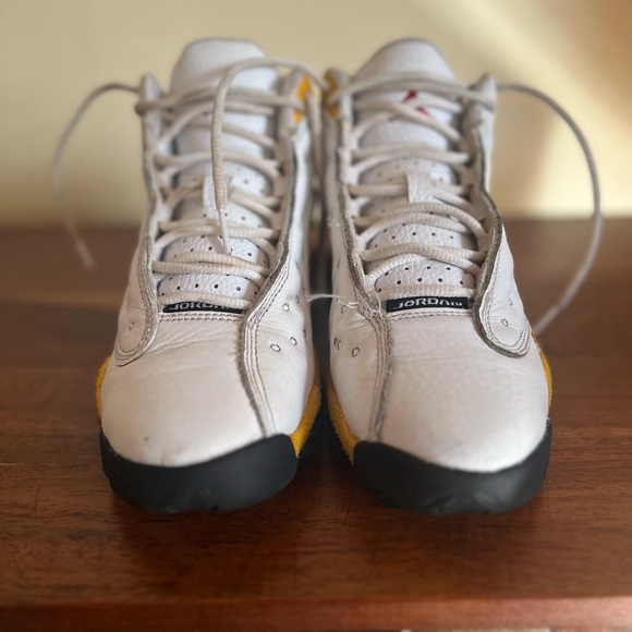 Kids Jordan Retro 13 White/Yellow Size 3.5Y - Picture 3 of 12